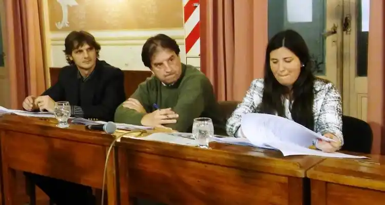 Bonificaciones: Frente para la Victoria pedirá informes por el decreto