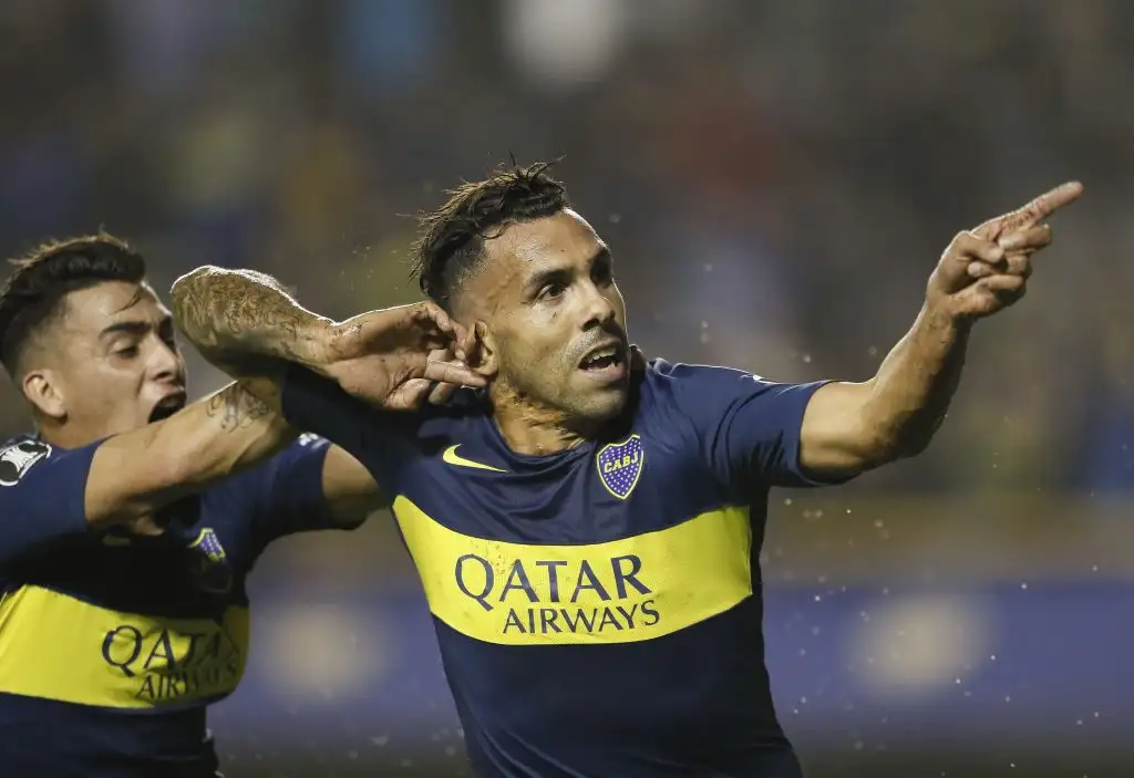 Tevez selló el triunfo con el tiro del final