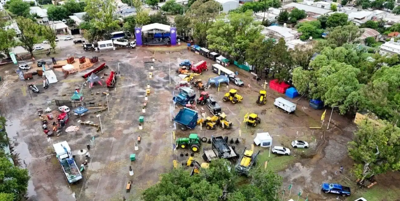 El lunes feriado amaneció soleado y fresco compensando grandemente el mal clima de la segunda jornada.