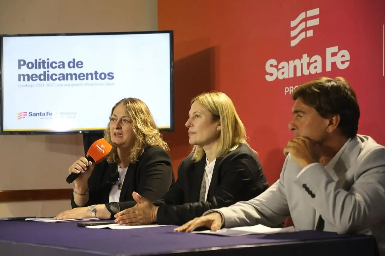 La ministra de Salud, Silvia Ciancio, acompañada por la vicegobernadora Gisela Scaglia.