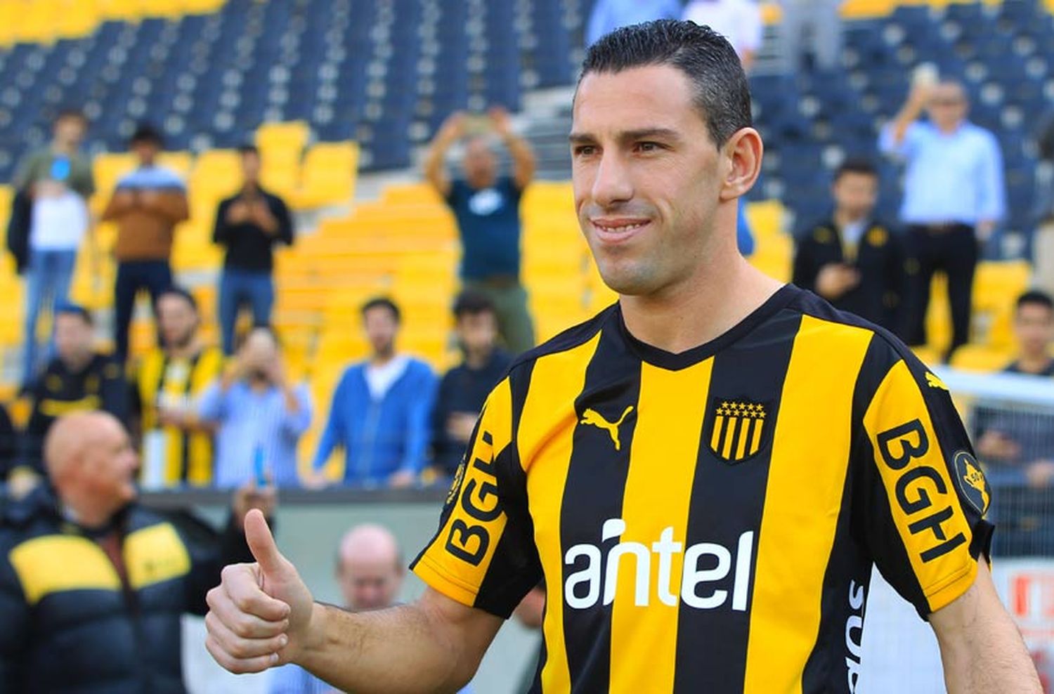 Confirmado: Maxi Rodríguez renovó por un año en Peñarol