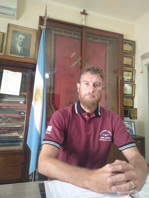 Trabajadores de la minera “El Destino”, en paro por tiempo indeterminado