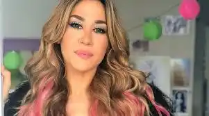 El "balconazo casual" de Jimena Barón para combatir el calor
