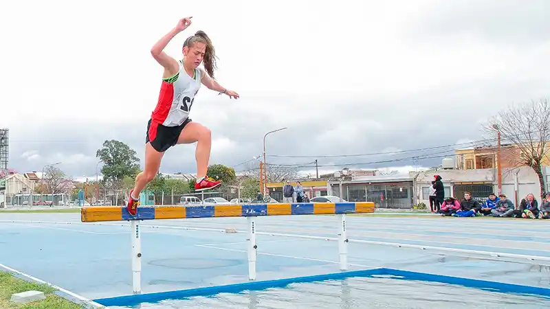 Atleta entrerriana corrió y atrapó a ladrón que le había arrebatado su celular