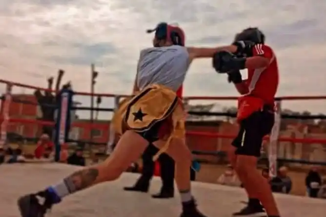 Combate bajo las estrellas: Boxeo y Kickboxing de nivel este sábado en Chascomús, con entrada libre y gratuita