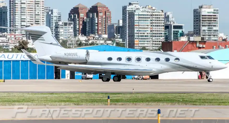 Medina de Rizzo hizo 60 viajes al exterior en los últimos años, cinco a España y Colombia, en vuelos privados