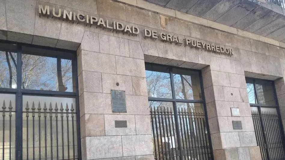 Los trabajadores municipales realizaron un paro en reclamo por mejoras salariales y prestaciones