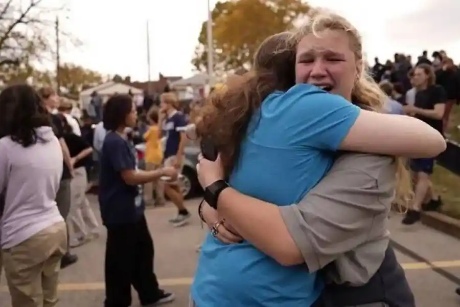 Tiroteo en escuela secundaria de Estados Unidos deja 3 muertos