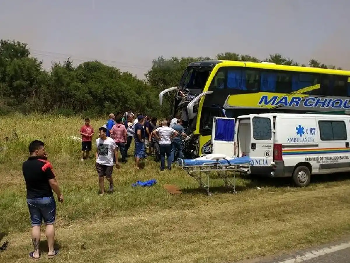 Evoluciona favorablemente el chofer herido en accidente sobre ruta 19