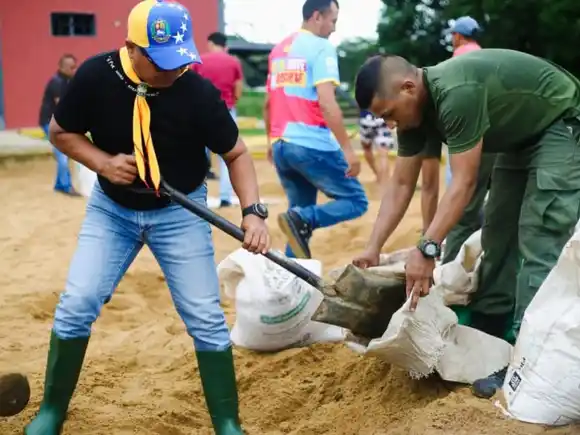 Gobierno atiende familias afectadas por la continuidad de lluvias en el país