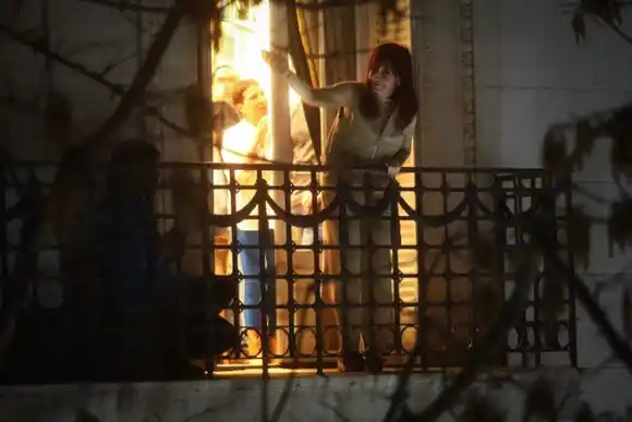 El fiscal general avaló la prisión domiciliaria para Cristina, pero que sea en otro lugar