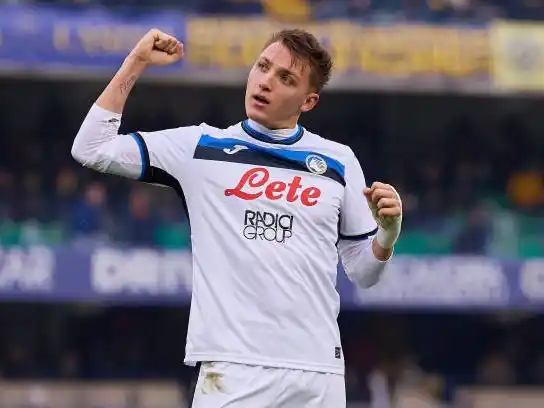 Cuatro goles de Retegui en la victoria sobre Hellas Verona