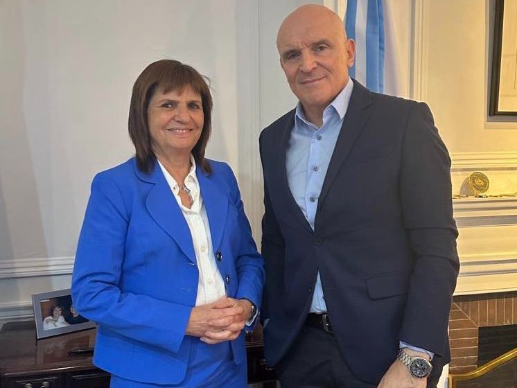 Espert salió a bancar a Bullrich.