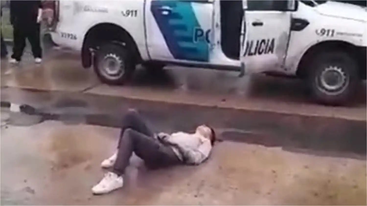 El hecho ocurrió en Lomas de Zamora y fue registrado en video.