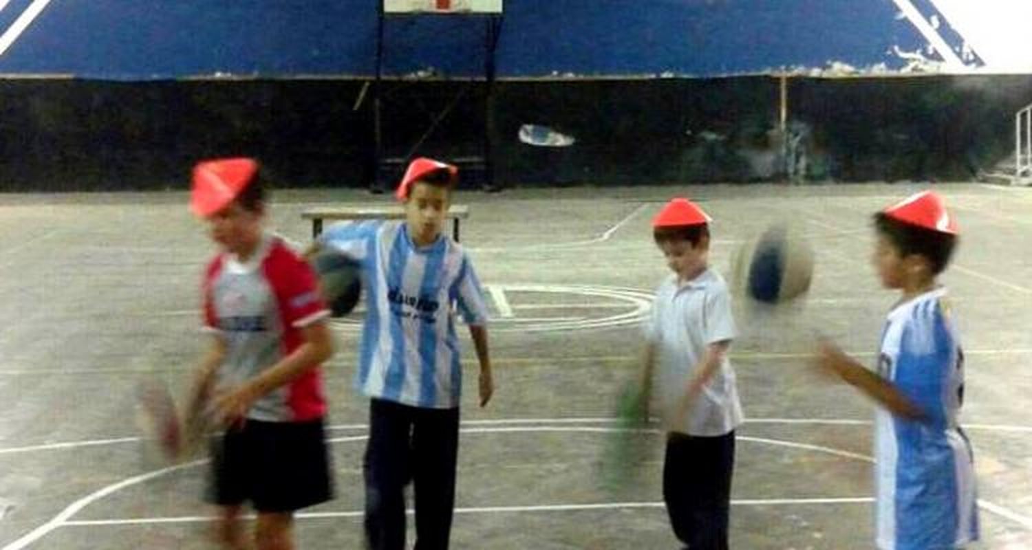 Encuentro de mini básquet en Los Andes