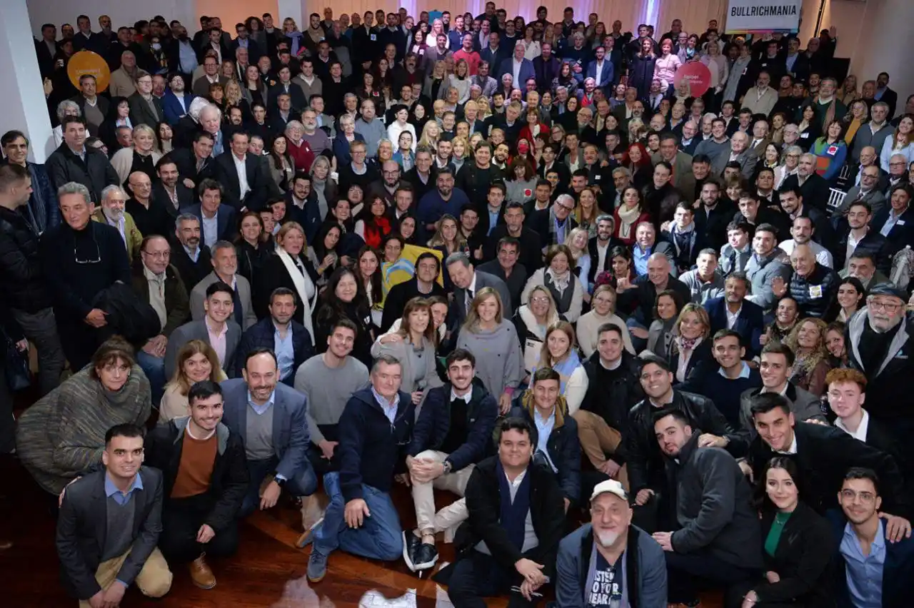 Vicente López: Patricia Bullrich y Mauricio Macri encabezaron encuentro de equipos de Gobierno del PRO