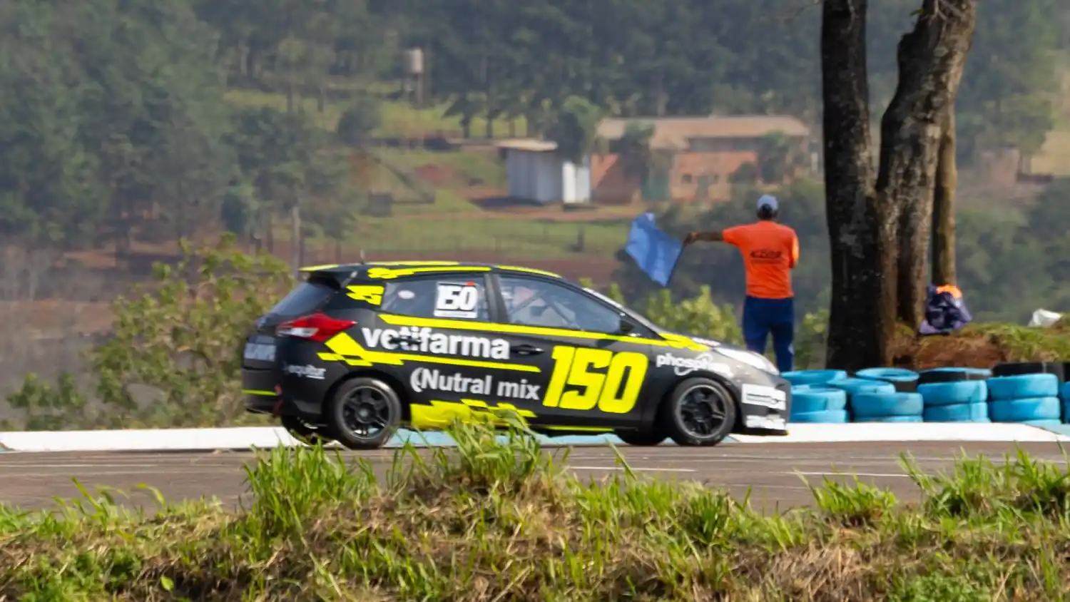 Juan Martín Eluchans asegura un Lugar entre los favoritos con un tercer puesto en la clasificación para la final del domingo