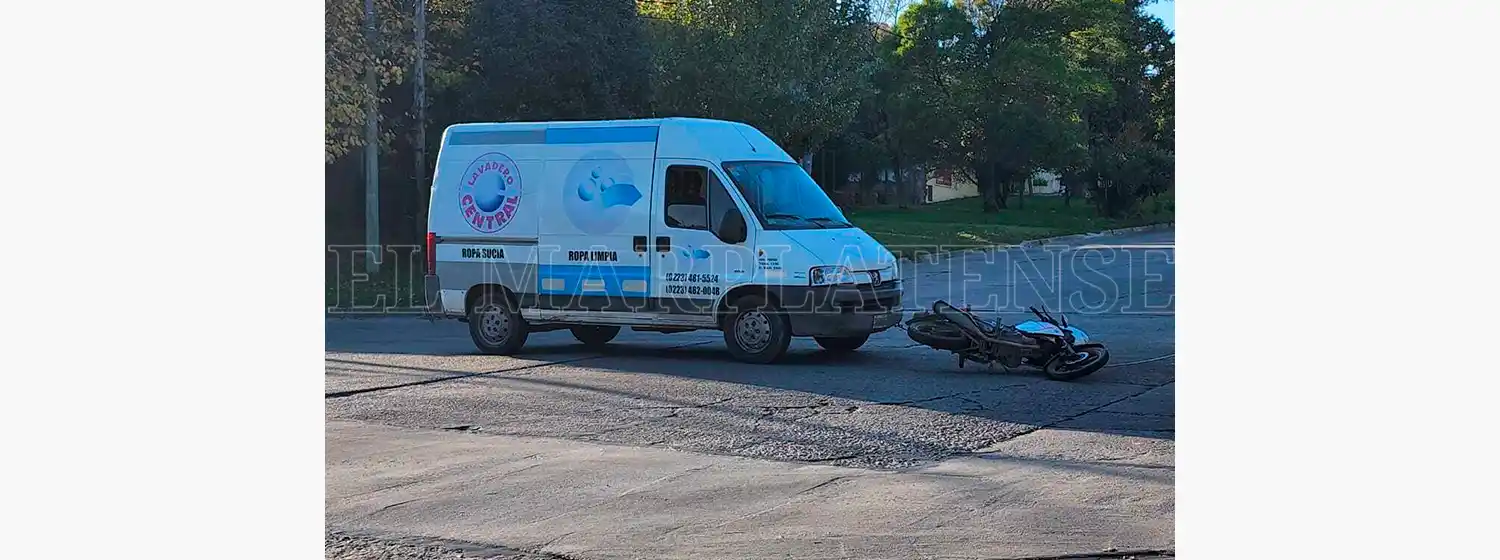 Un joven internado tras un accidente en moto