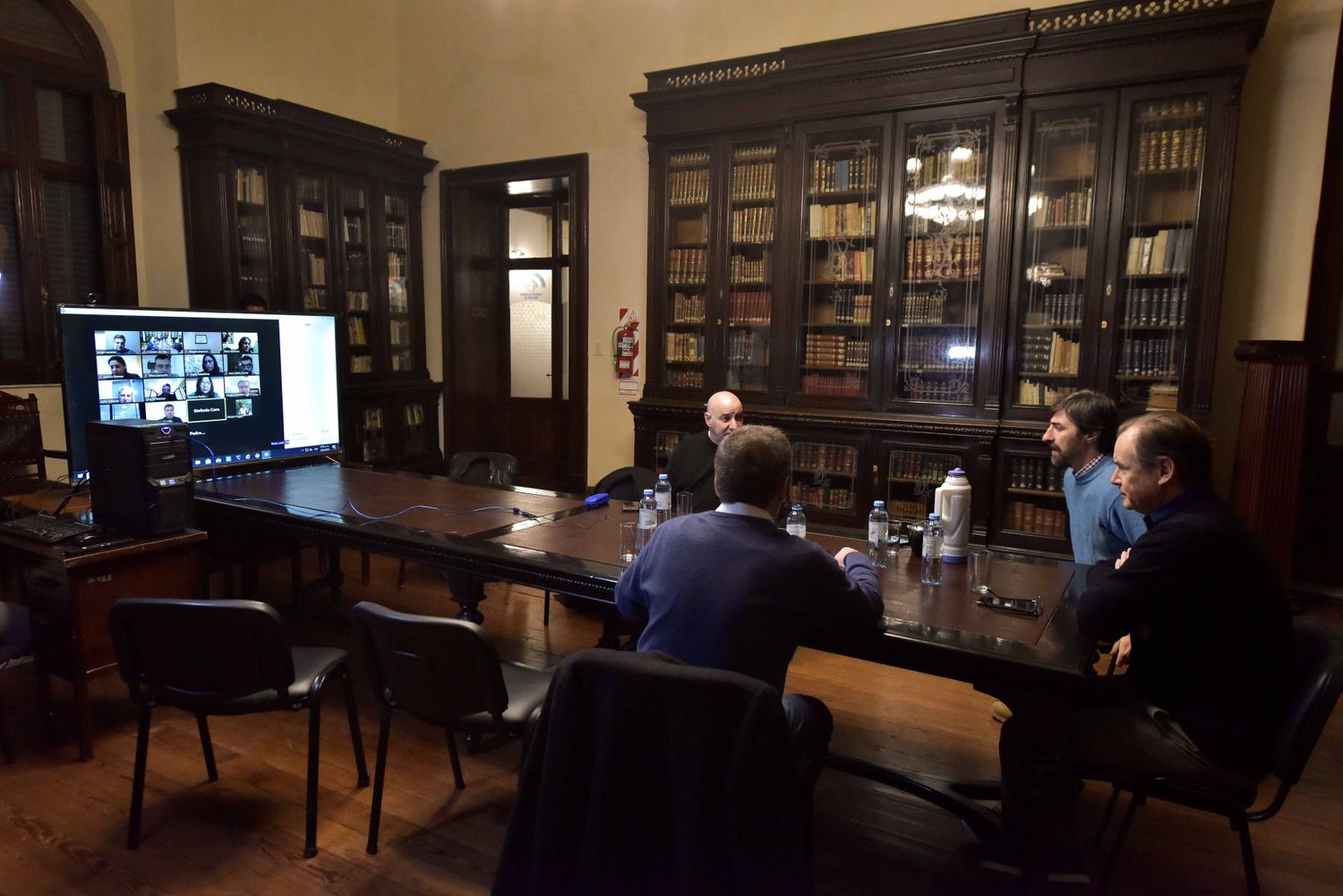Junto a diputados oficialistas, Bordet avanzó con el proyecto de Emergencia Solidaria