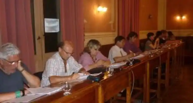 Aprobaron crear fondo de seguridad y enviaron a comisión el proyecto de la tasa de alumbrado
