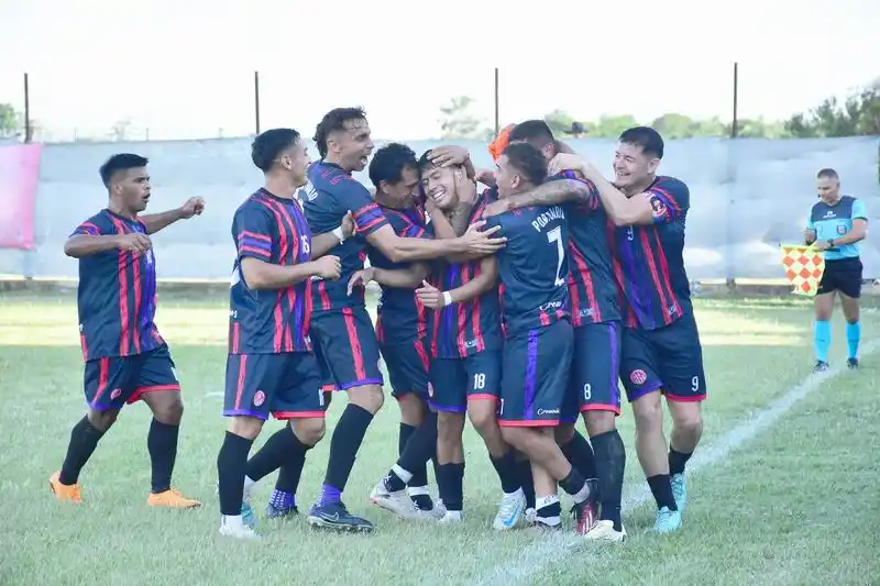 1.º de Mayo venció por la
mínima a 8 de Diciembre