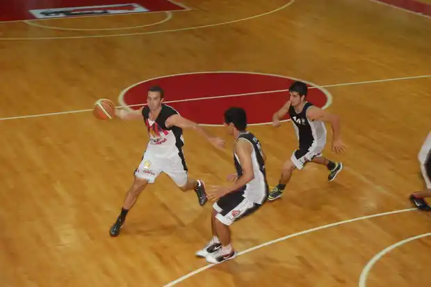 Central y Juventud ganaron en casa, Racing en Concordia   