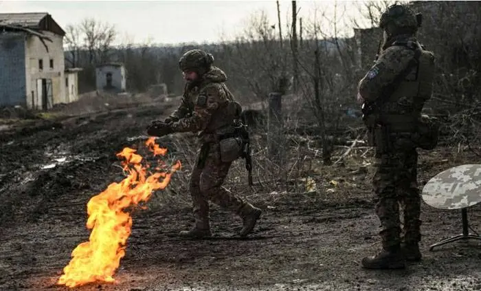 Ucrania y Rusia realizan ejecuciones sumarias de prisioneros de guerra