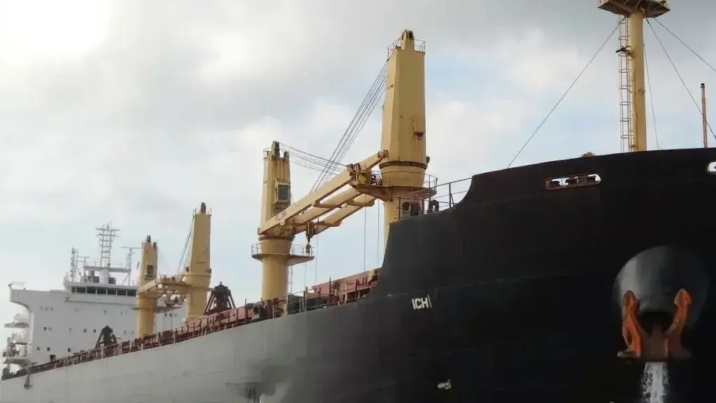 En el puerto de San Pedro estaba operando el buque Eco Crossfire, que carga 8.000 toneladas de porotos con destino a Venezuela.