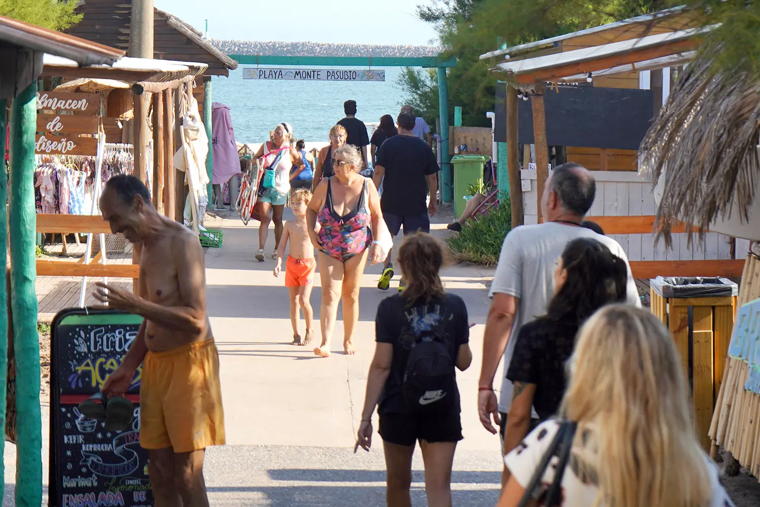Cada vez más elegida. Es la playa quequenense, por los residentes y turistas