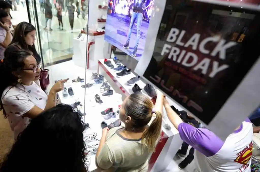 En medio de la crisis, Venezuela se suma al Black Friday