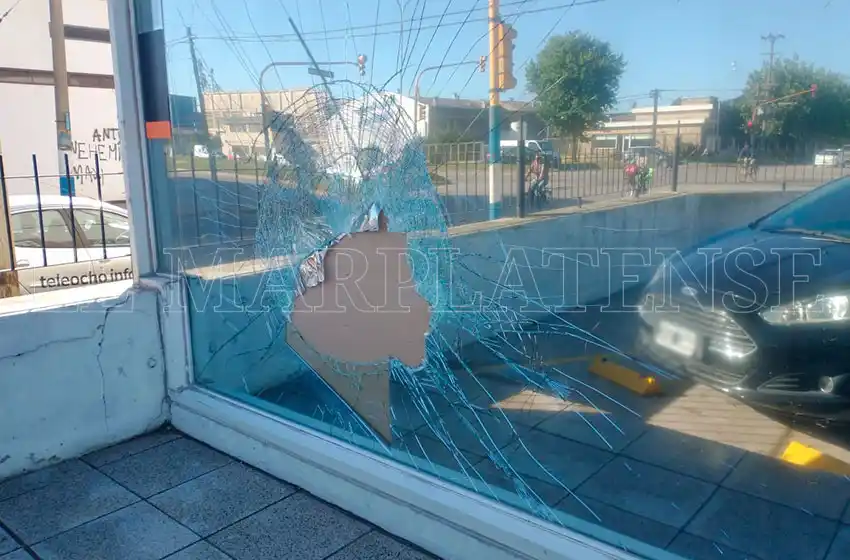 Denuncian que un mismo grupo de personas roba todas las semanas en la avenida Champagnat