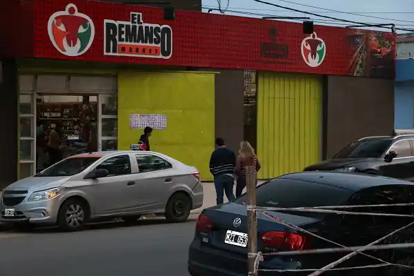 Denuncias cruzadas en una pelea entre supermercadistas chinos