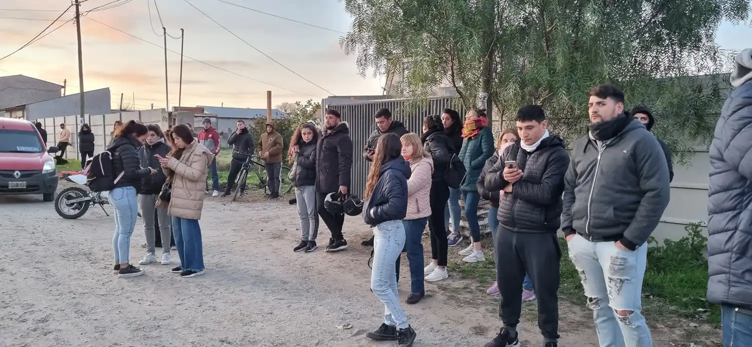 “Los resultados están listos hace tres días pero a nosotros no nos informaron”, se quejaron los deudos.