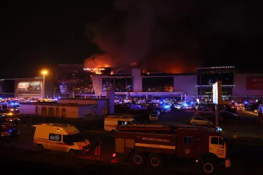 ATENTADO SANGRIENTO en Moscú deja al menos 40 muertos y más de 100 heridos  (Video)