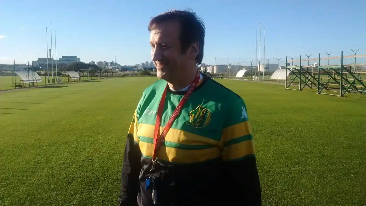 “Cambié al 4-4-2 para que el equipo se sienta más seguro”