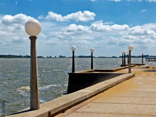 Chascomús: Comienza la construcción de un importante complejo hotelero sobre la Costanera