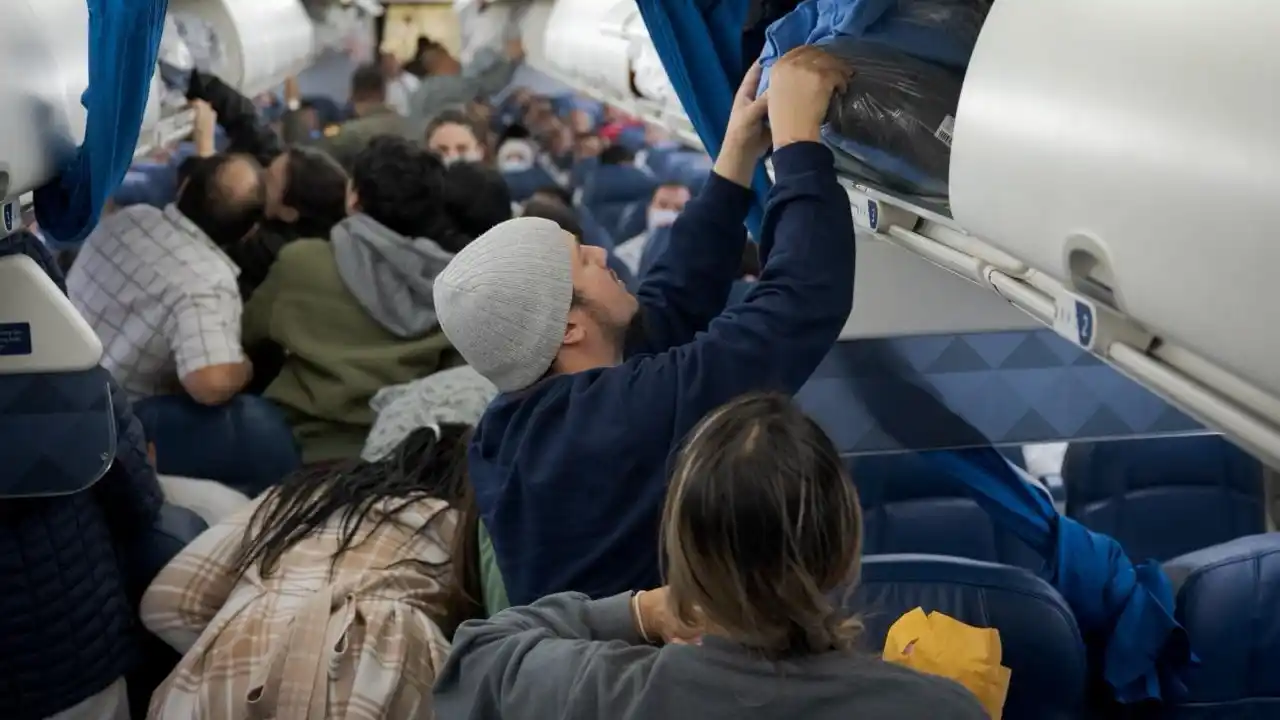 Colombia recibe nuevo vuelo con deportados proveniente de Estados Unidos