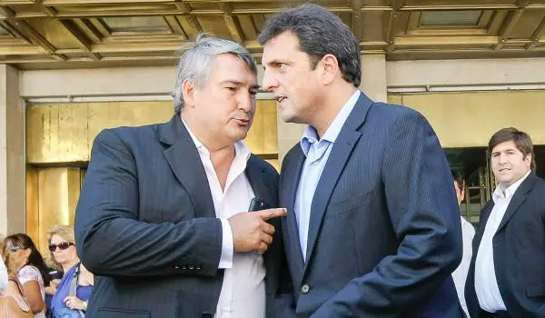 El massismo contra Scioli y Espinoza: "La provincia no se puede gestionar desde un helicóptero"