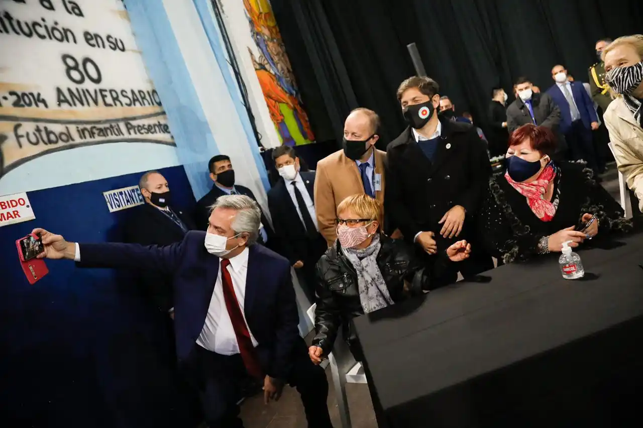 Insaurralde recibió en Lomas de Zamora a Alberto Fernández y a Kicillof y destacó el bono para jubilados