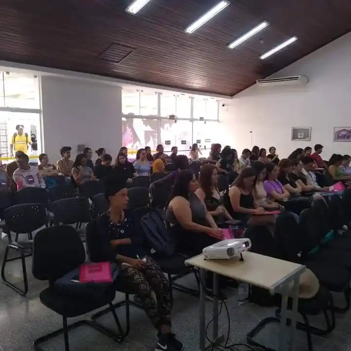 Una gualeguaychuense representó a la ciudad durante un importante encuentro de estudios sociales en Brasil