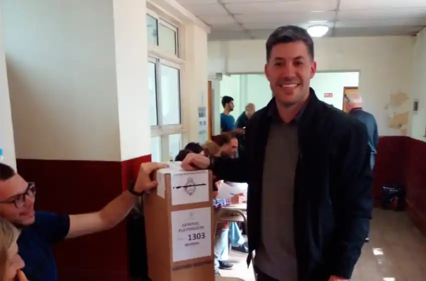 "Nosotros esperábamos una sesión profundamente democrática", dijo Recalt.