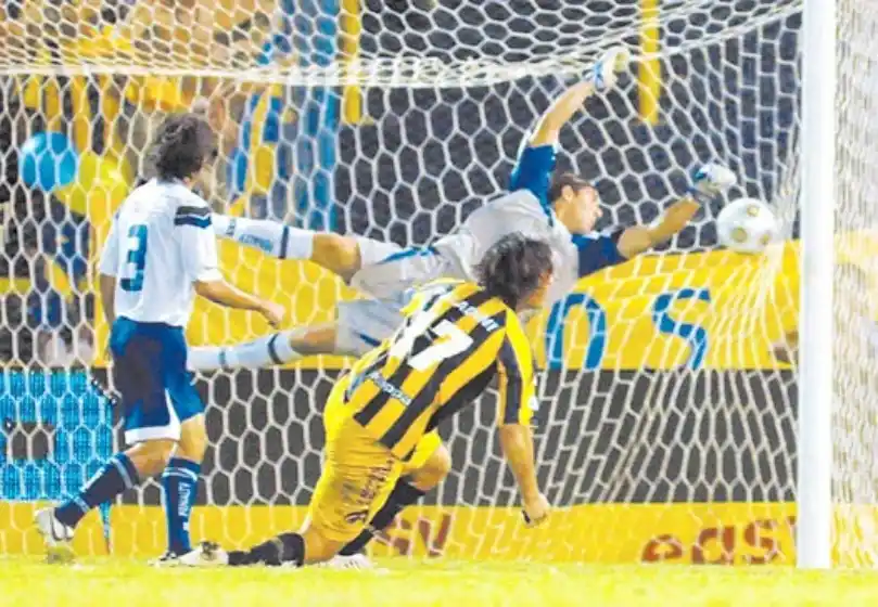 Un ex jugador de Rosario Central confirmó que tiene coronavirus