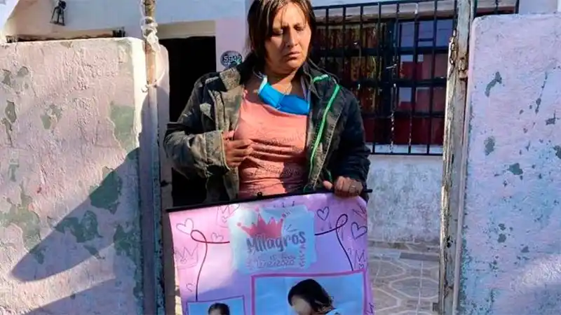 Habló la madre de la menor violada por 10 hombres: "Pensé que se moría en mis brazos"