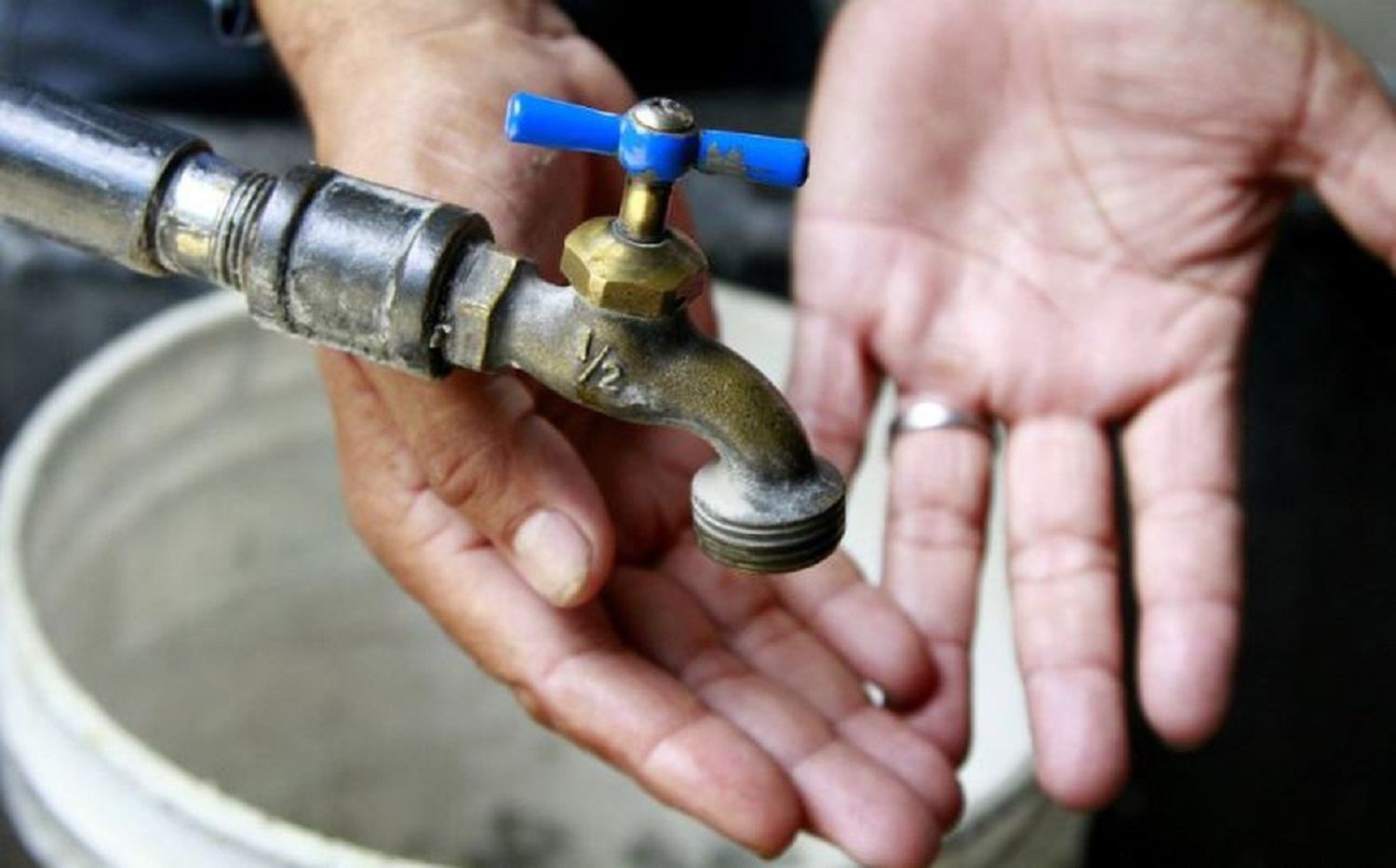 Por unas horas cinco barrios de Reconquista estarán sin agua