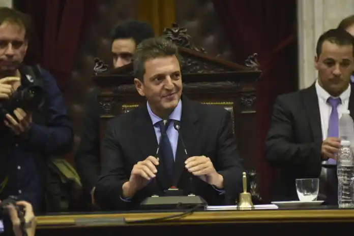 Massa: “Los chicos de sexto grado y sexto año deberían volver ya a clases”