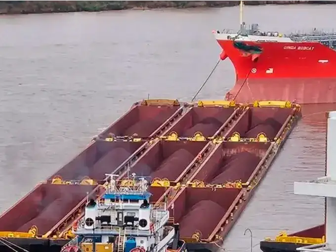 "Pudo ser una tragedia": un choque entre embarcaciones en el Paraná puso en alerta al sector naval