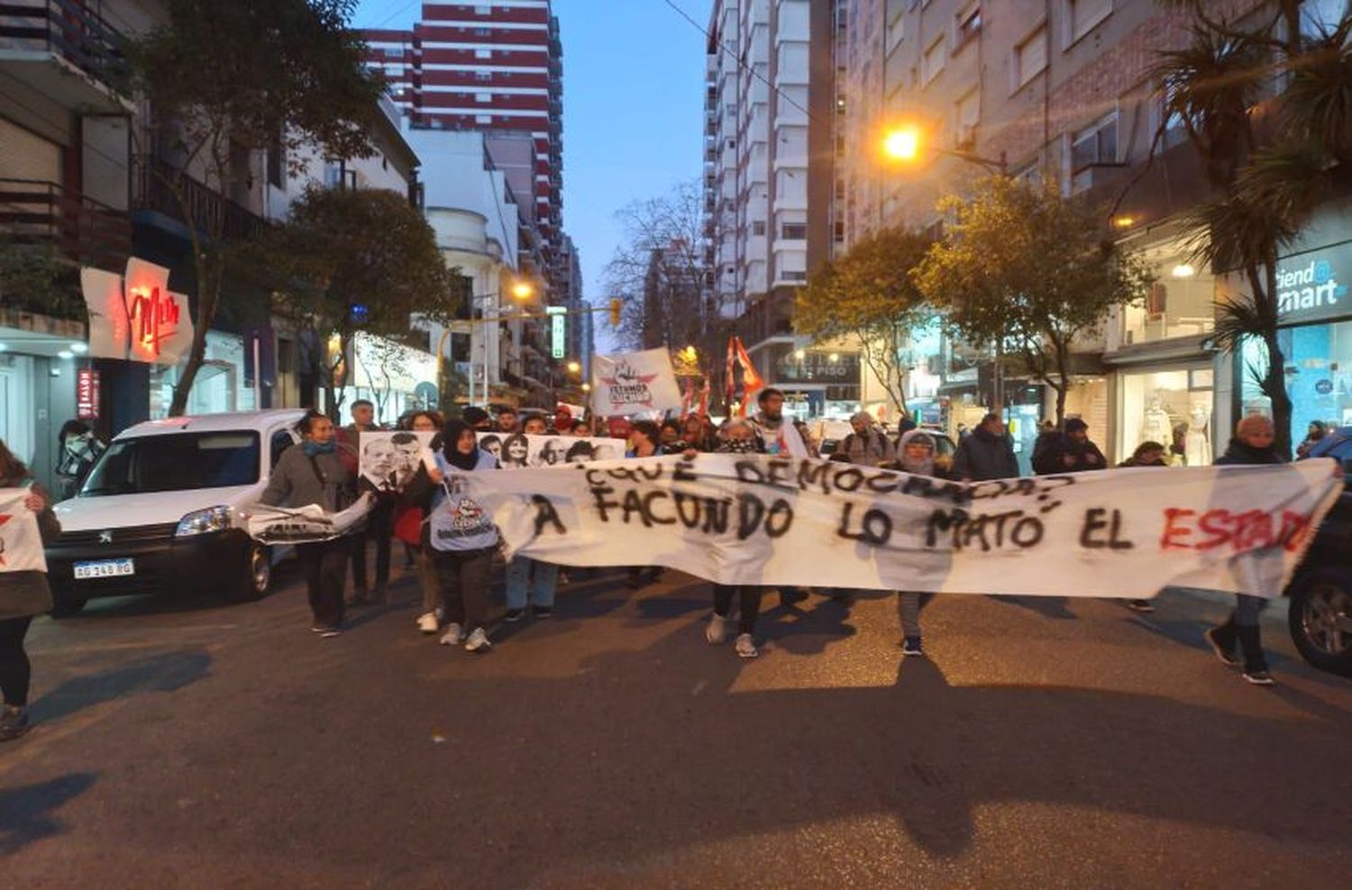 Organizaciones sociales marcharon en Mar del Plata por la muerte de Facundo Molares