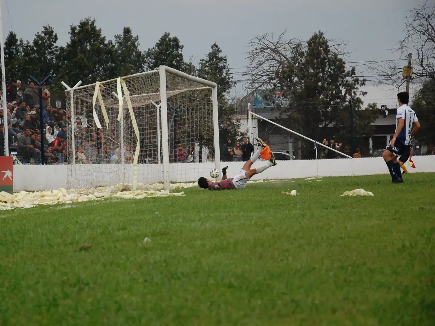 Sportiva pisó fuerte en el inicio del Petit Torneo y venció 2 a 0 a Barrio Norte