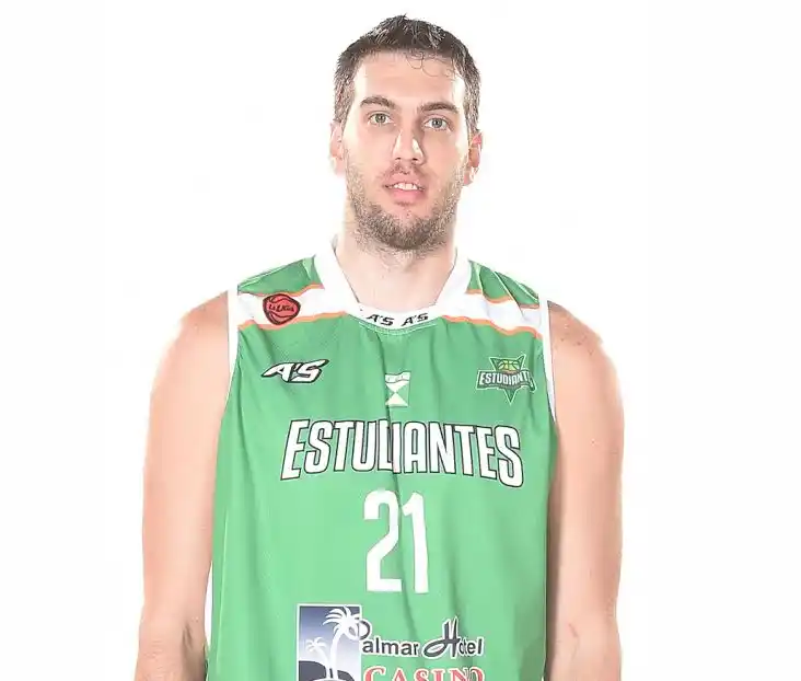 Ariel Eslava, un interno de experiencia para Quilmes