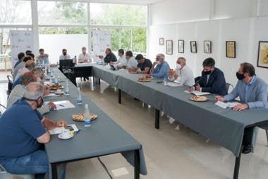 Covid-19 en la Provincia: Nueva reunión de Kicillof con intendentes de la Costa Atlántica